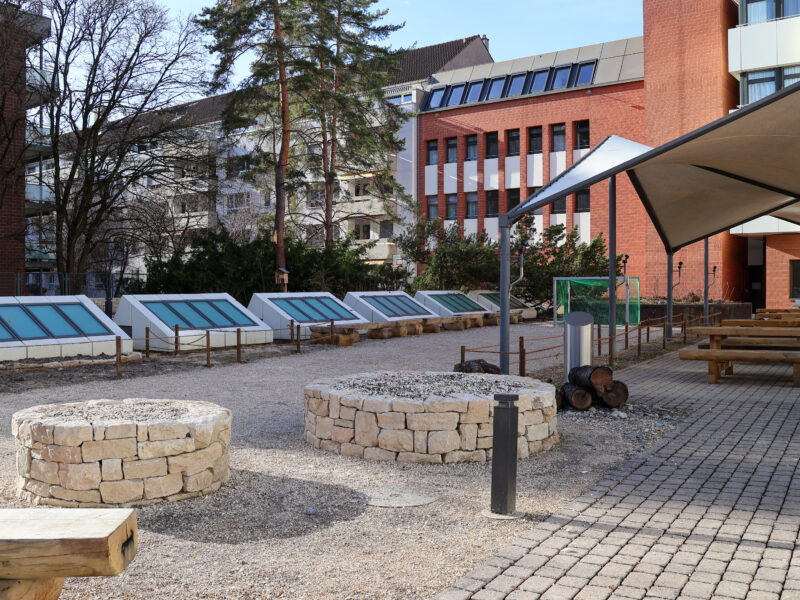 Academia International School